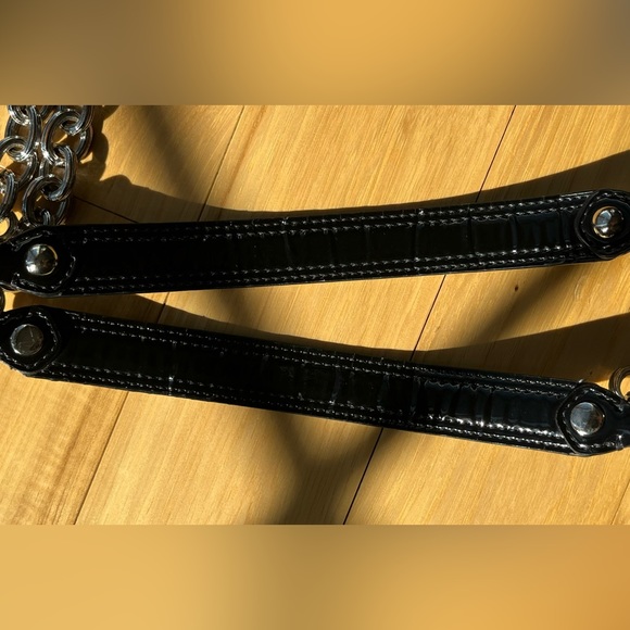 Authentic Coach Black Quilted Slim Poppy Liquid Gloss Bag Purse Tote - EUC - Picture 10 of 11